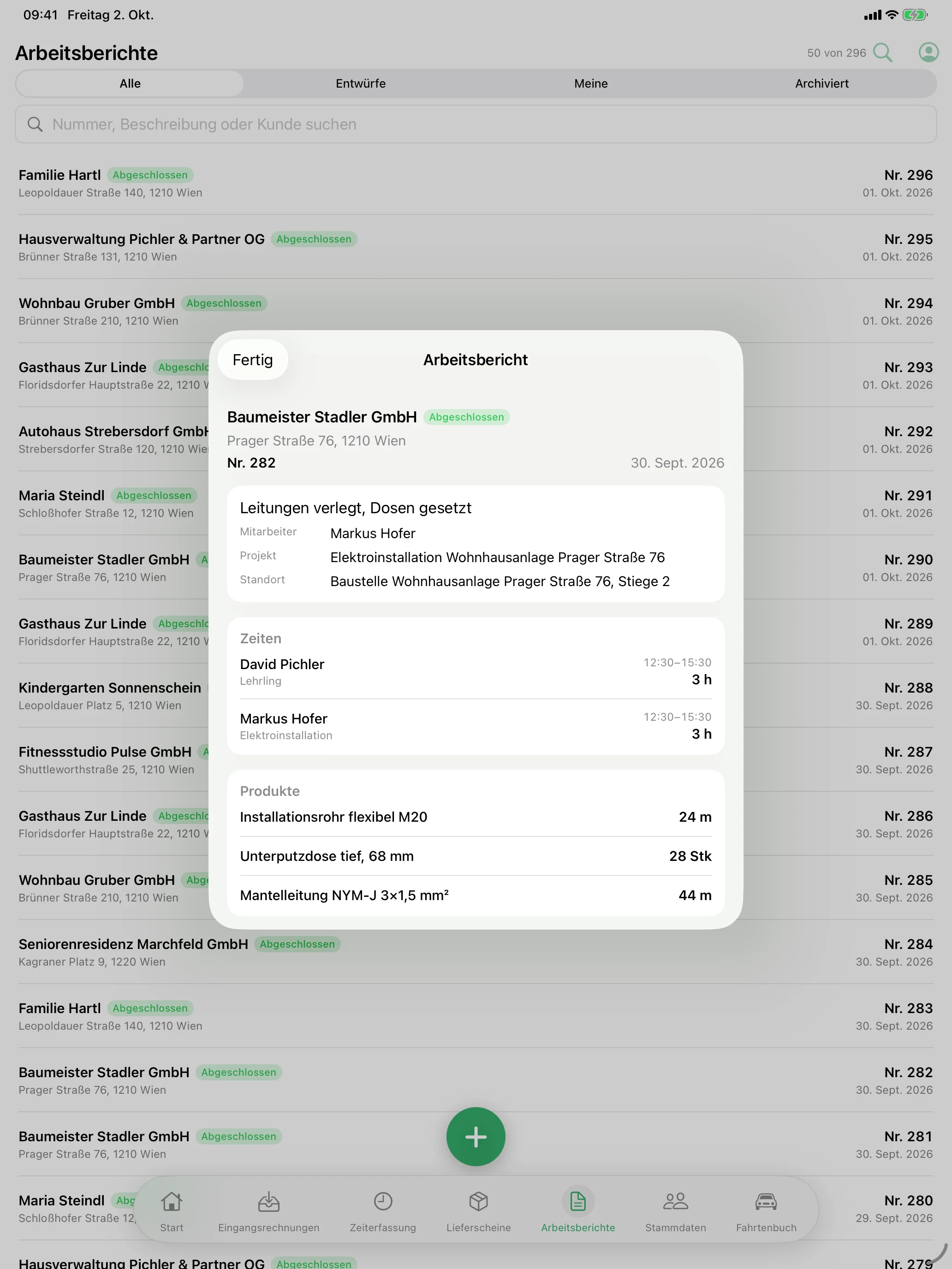 Abgeschlossener Regiebericht am iPad: Baustelle, Projekt, Monteur und Lehrling mit Zeiten, verbautes Material